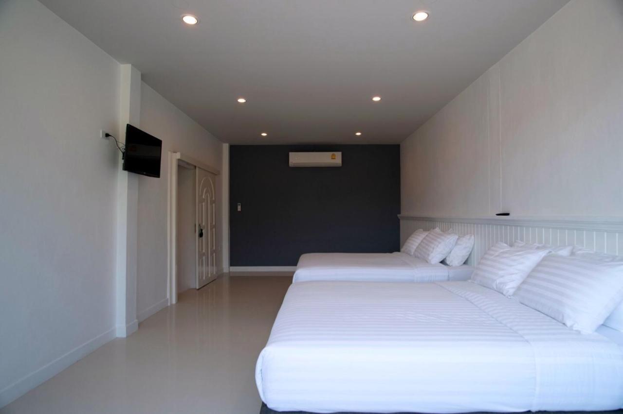 Bhive Hotel Nakhon Phanom Exterior foto