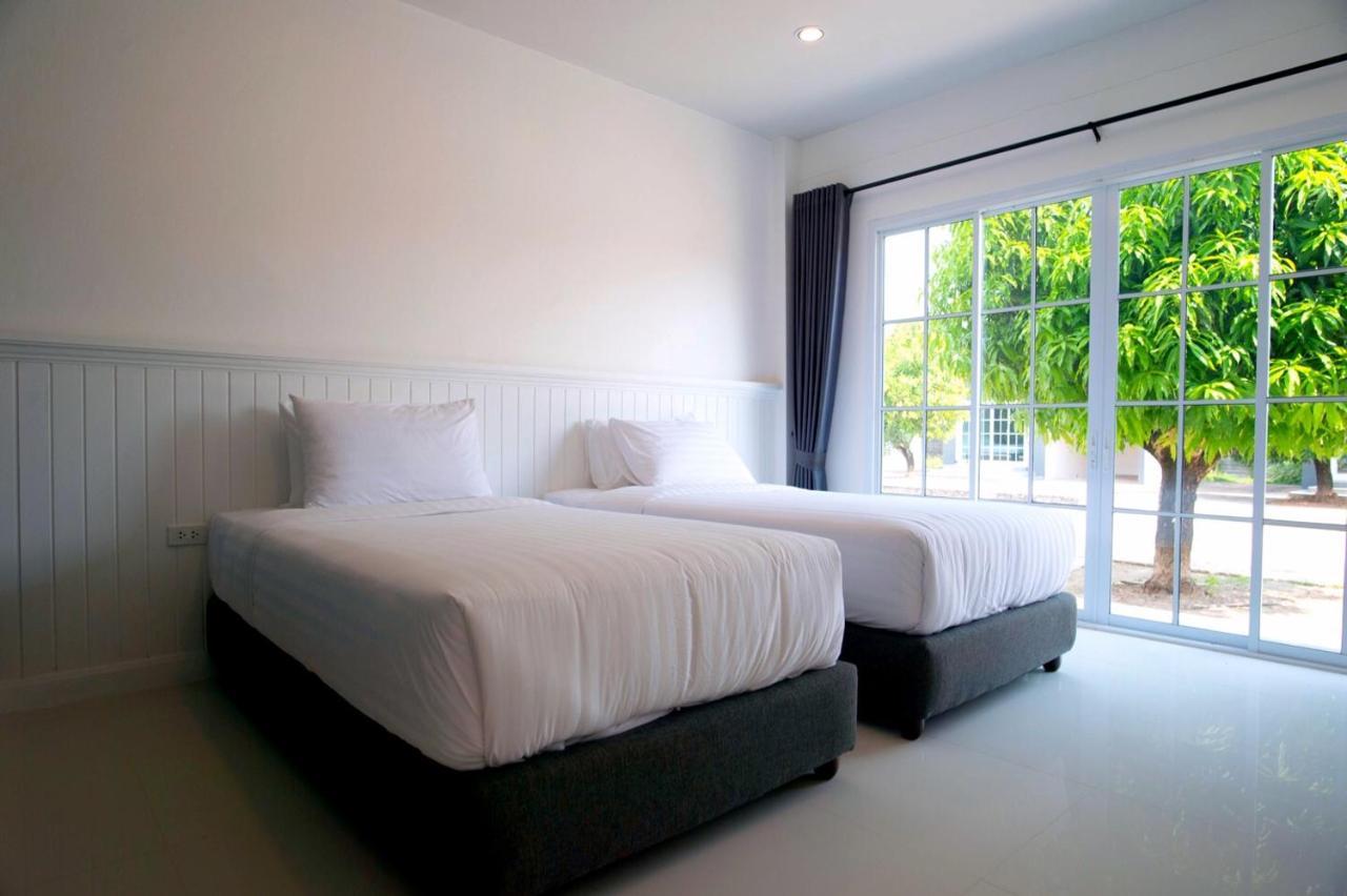 Bhive Hotel Nakhon Phanom Exterior foto
